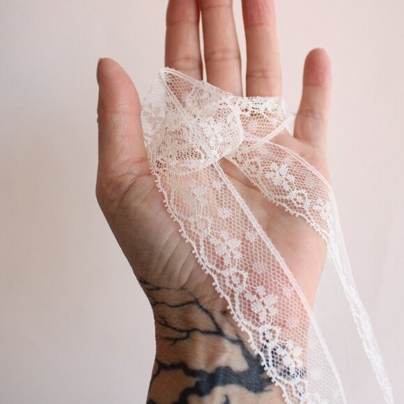 Vintage Ivory Lace Trim, 2 Yards, 1" wide,  Nylon, Sewing Supply - Picture 10 of 10